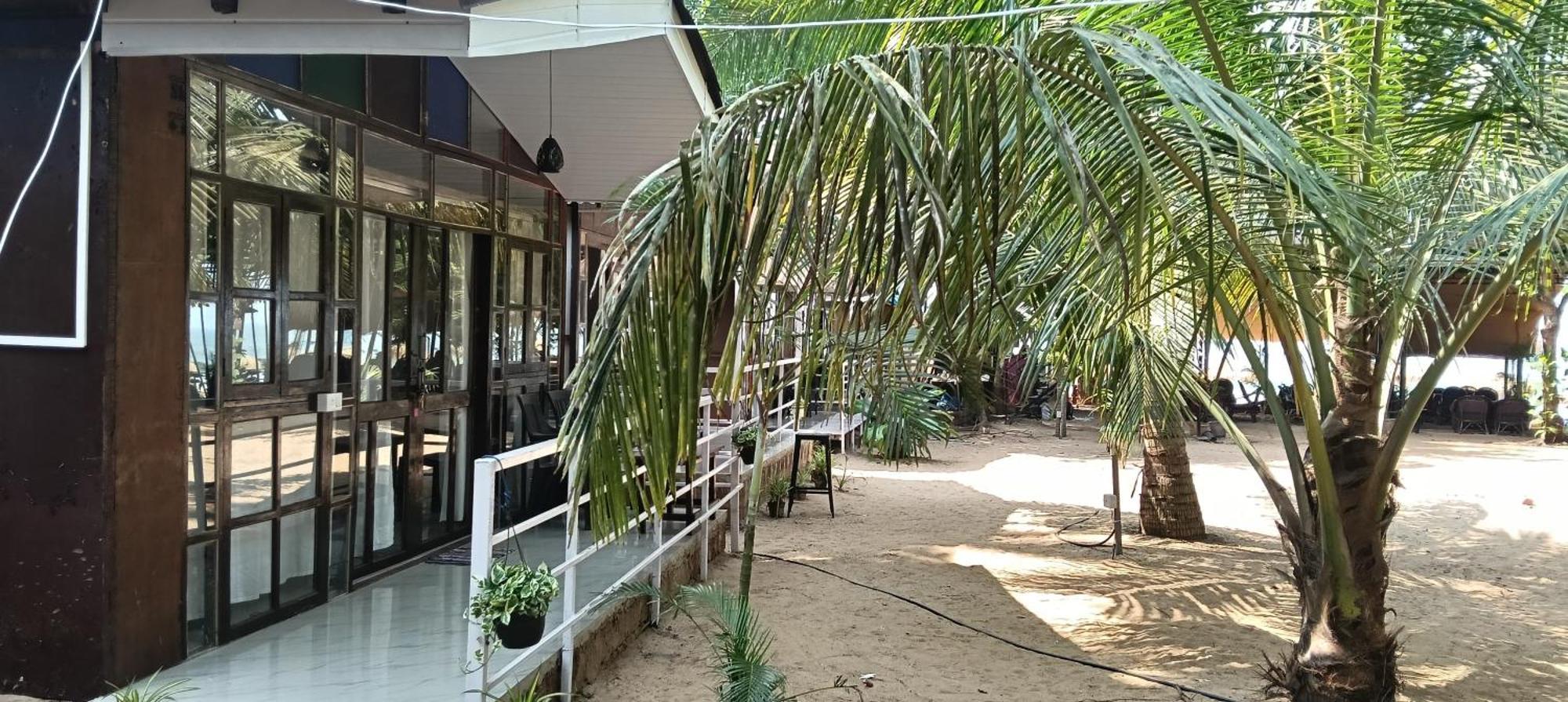 Casa Beach Hut Resort 팔로렘 외부 사진