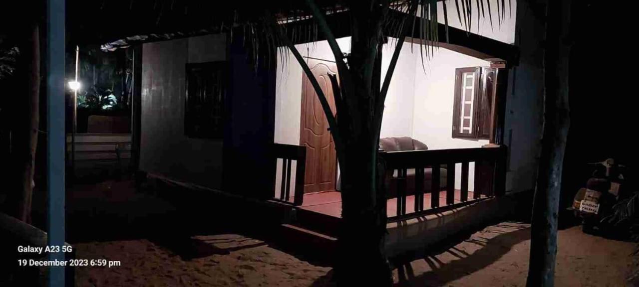 Casa Beach Hut Resort 팔로렘 외부 사진