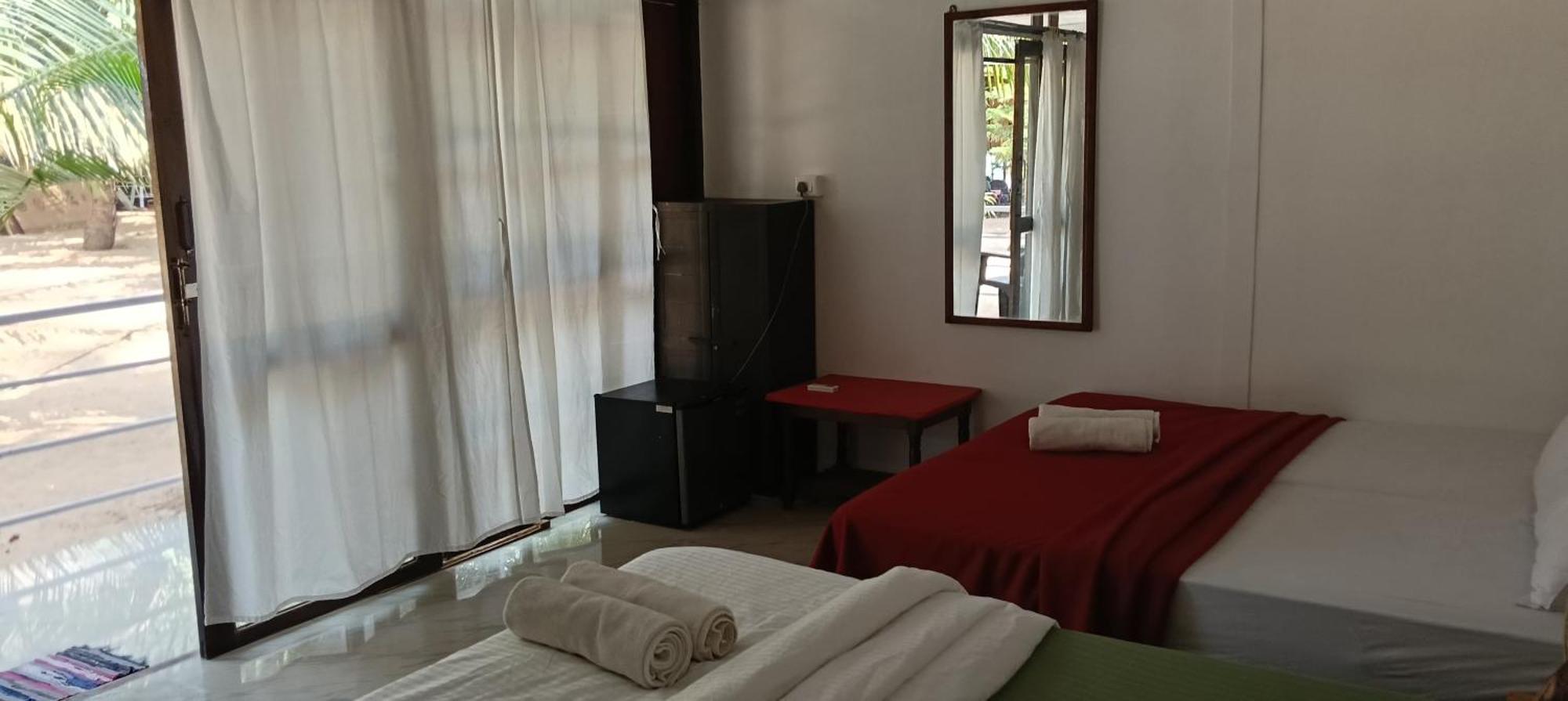 Casa Beach Hut Resort 팔로렘 외부 사진