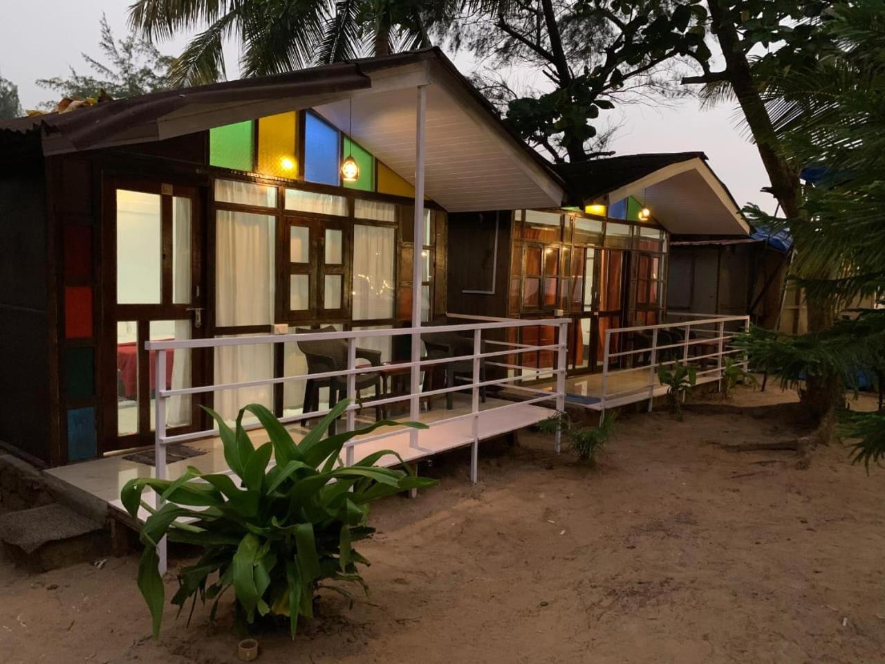Casa Beach Hut Resort 팔로렘 외부 사진