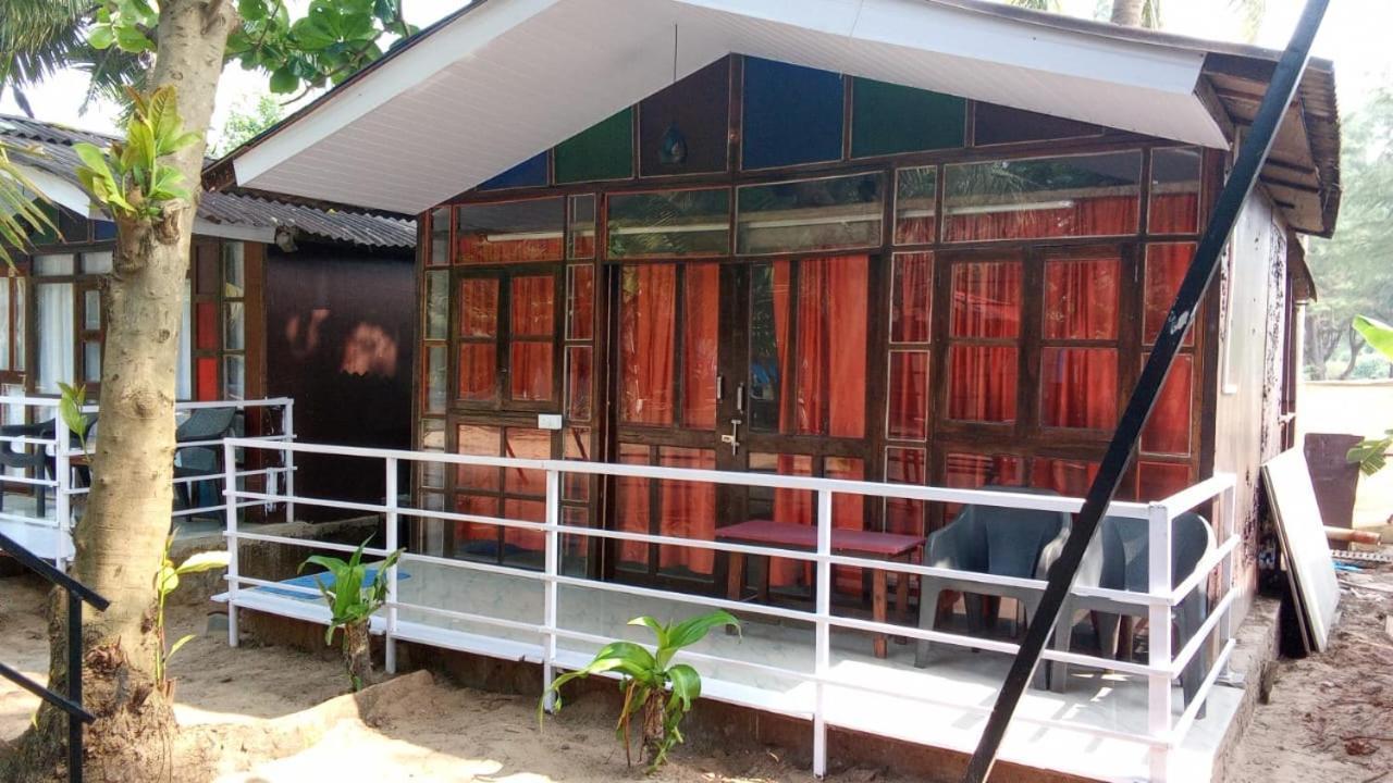Casa Beach Hut Resort 팔로렘 외부 사진